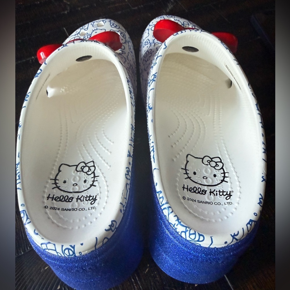 Nwot Crocs Hello Kitty Siren Clogs Blue Size 9 Hello Kitty's 50th Anniversary - Picture 8 of 16
